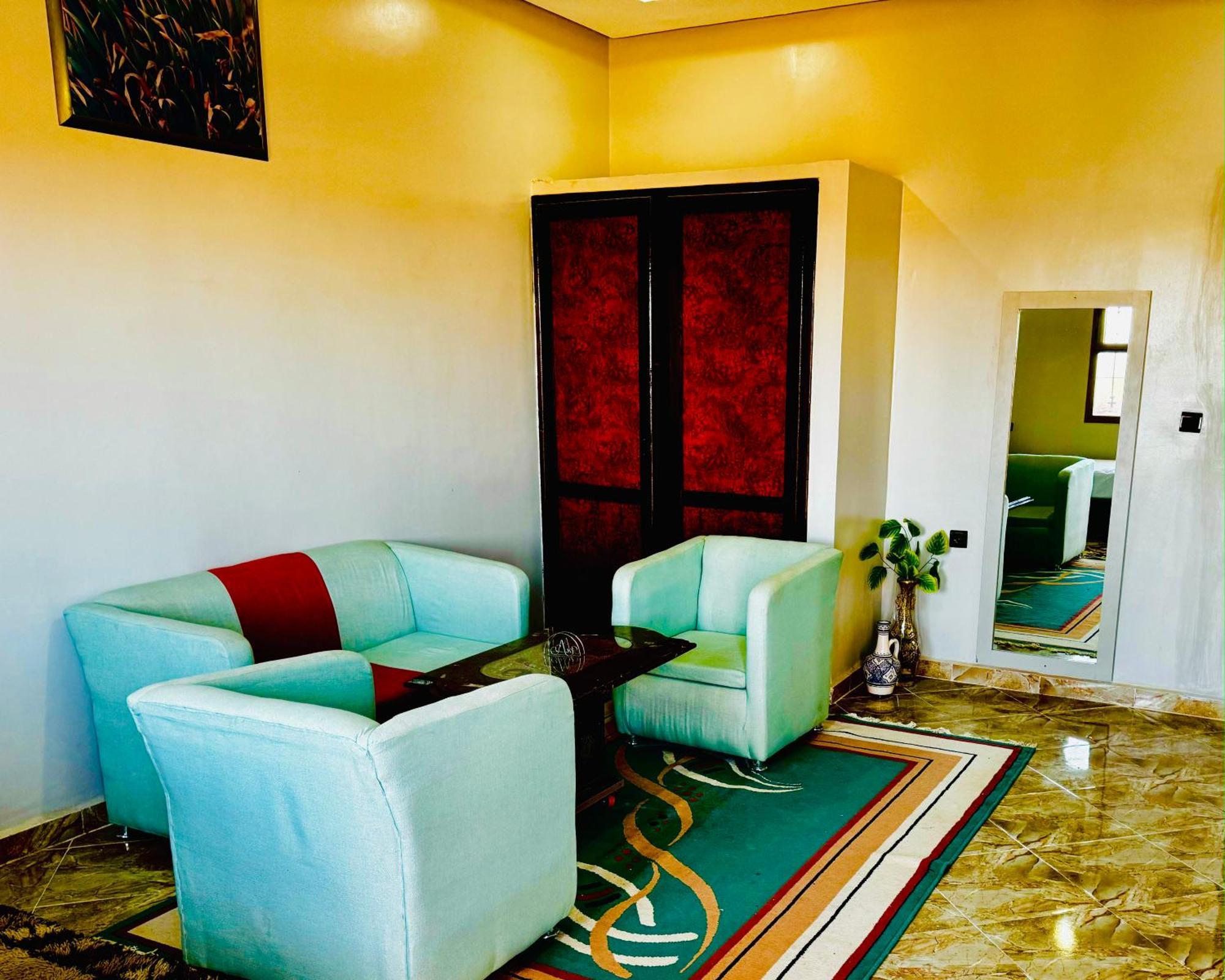 Bed and Breakfast Complexe L'Oasis Ерфуд Екстер'єр фото