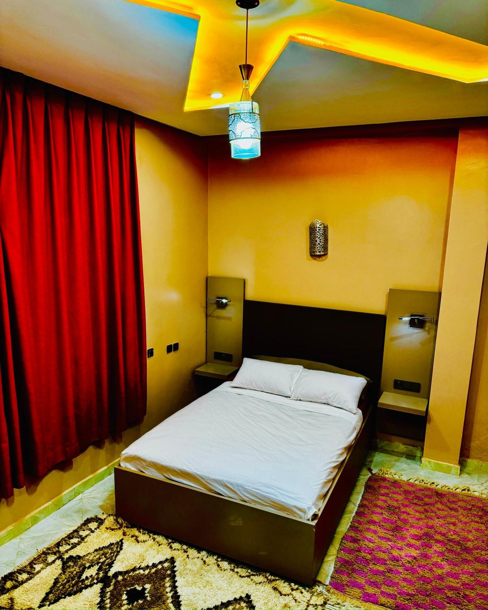 Bed and Breakfast Complexe L'Oasis Ерфуд Екстер'єр фото