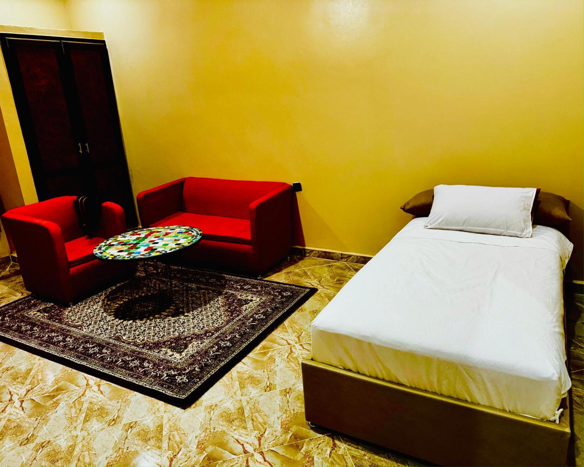 Bed and Breakfast Complexe L'Oasis Ерфуд Екстер'єр фото